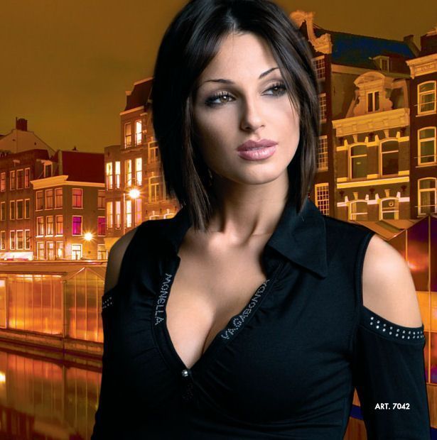 Liens vers des photos de Anna Tatangelo s lectionn s par les visiteurs de 